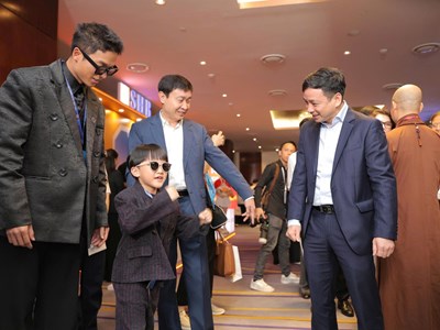 (Kỳ 2) Ai đang định hình văn hóa mạng?