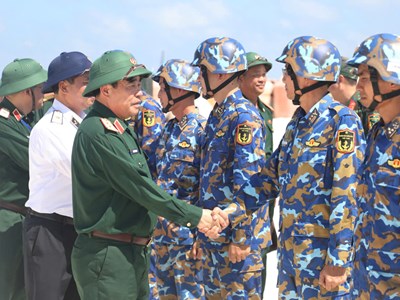 Hành trình Trường Sa: “Đem ra tình cảm, đem về niềm tin”