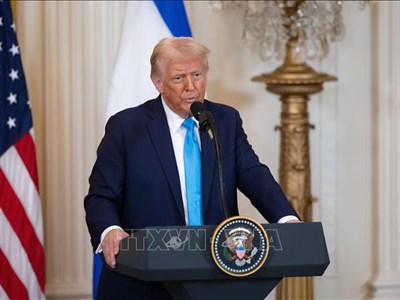 Iran gửi đề xuất 14 điểm, ông Trump để ngỏ khả năng tái hành động