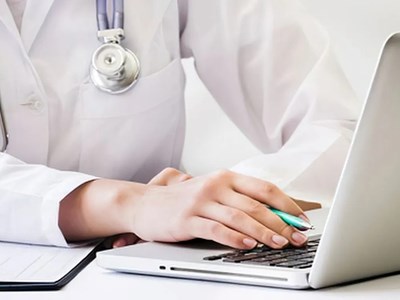 Mô hình AI có thể cạnh tranh với bác sĩ trong suy luận y khoa phức tạp