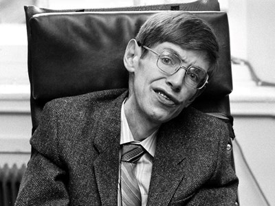 Nhật ký hé lộ nỗi lo của cha Stephen Hawking về người con trai thiên tài