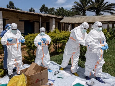 “Mọi cơ sở y tế đều quá tải”: Lo ngại Ebola vượt ngoài tầm kiểm soát tại Congo