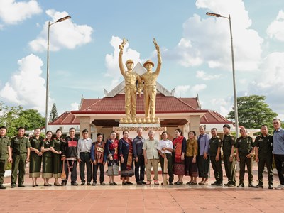 Bài 2 - Dành nửa thế kỷ viết lời tri ân Bác Hồ
