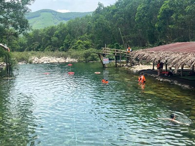 Chấn chỉnh hoạt động du lịch ảnh hưởng môi trường sinh thái