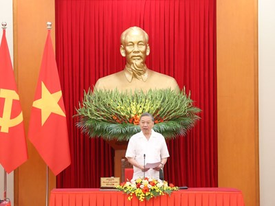 Bài 2 - Lấy hiệu quả thực tiễn làm thước đo cán bộ