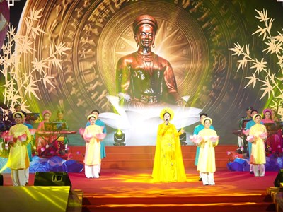 Dân ca ba miền ngân vang trên đất Cố đô
