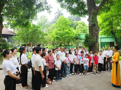  Học Bác bằng hành động, đo bằng kết quả phục vụ Nhân dân