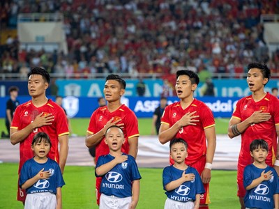 Bản lĩnh nhà vô địch phải lên tiếng