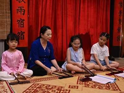 Từ một mái nhà, nối dài tiếng ca trù