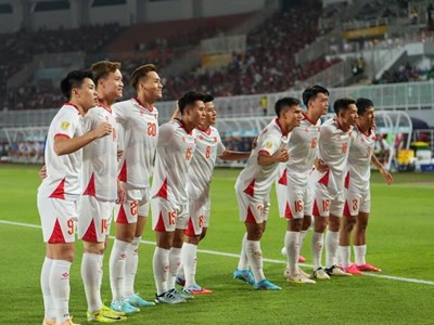Không chỉ vì tấm vé bán kết