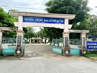 Giáo viên Trường THCS Ba Tơ bị nợ đọng gần 1,5 tỉ đồng