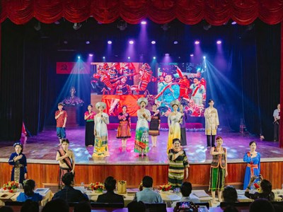 Cần gắn đào tạo với thực tiễn