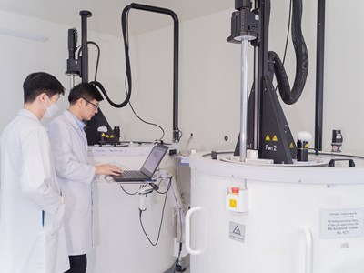 GS.TS.BS Nguyễn Thanh Liêm giải bài toán “bảo hiểm sinh học” trọn đời cho cả gia đình