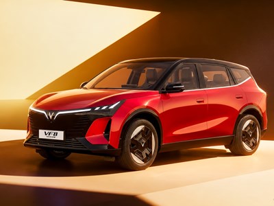 VF 8 thế hệ mới giúp người lái tự tin nhờ loạt công nghệ an toàn vượt trội