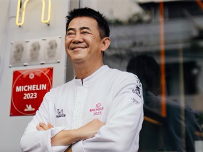 Hai bếp trưởng nhà hàng Michelin gặp gỡ tại Capella Hanoi vào ngày 18.5