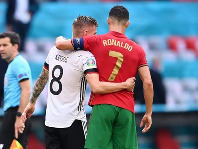 Ronaldo lần thứ 6 dự giải, Kroos ấn định thời điểm giải nghệ