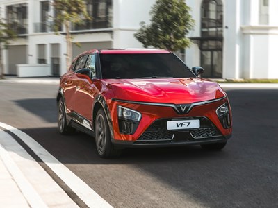 VinFast VF 7 áp đảo xe xăng về vận hành và chi phí nuôi xe
