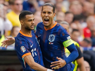 Hà Lan thăng hoa, Áo dừng bước; Xác định 4 cặp tứ kết