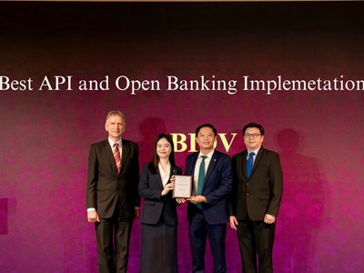 BIDV nhận 2 giải thưởng quốc tế uy tín dành cho sản phẩm dịch vụ doanh nghiệp 