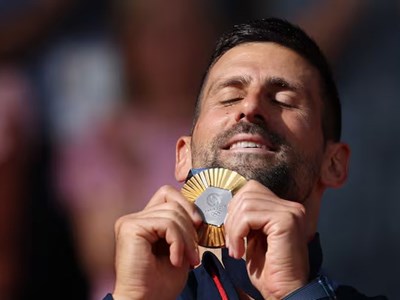 Mỹ và Trung Quốc đua song mã; Djokovic hoàn thành Golden Slam