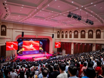 Lễ khai giảng đặc biệt của sinh viên khóa 5 VinUni  