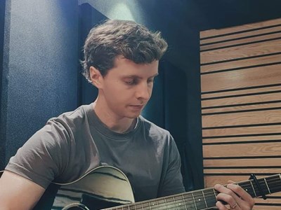 Chàng trai Paris và niềm đam mê văn hóa Việt Nam