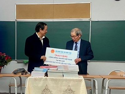 Đẩy mạnh hợp tác giáo dục và phát triển tiếng Việt tại Ba Lan và Hungary