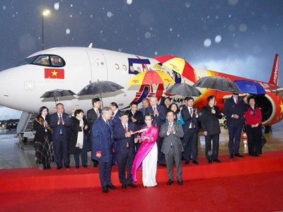 Airbus và Vietjet bàn giao tàu bay mới mang hình ảnh kỷ niệm 50 năm quan hệ ngoại giao Việt Nam - Pháp