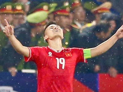 Highlight Việt Nam vs Indonesia: Tận hưởng phút bùng nổ của Quang Hải