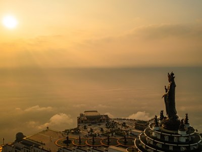 Tây Ninh bắn pháo hoa đón tết Dương lịch tại chân núi Bà Đen