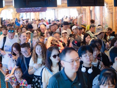 Phú Quốc tấp nập khách du lịch kỳ nghỉ Tết Nguyên đán