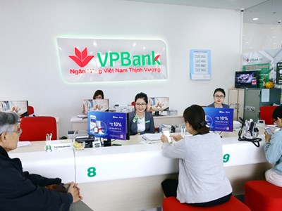 Phó Tổng Giám đốc thường trực VPBank (VPB) đăng ký mua 30 triệu cổ phiếu