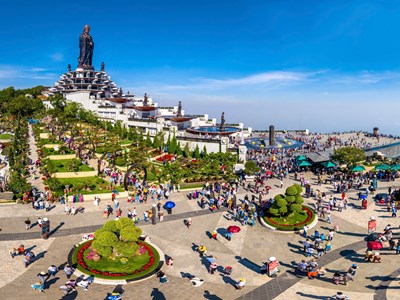 Du lịch Tây Ninh: Hút khách ngay từ đầu năm và kỳ vọng lớn với Vesak 2025