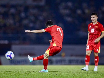 Highlight Việt Nam vs Campuchia: Tuyệt phẩm đá phạt của Hai Long