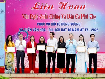 Bế mạc Liên hoan văn nghệ quần chúng và dân ca Phú Thọ năm 2025