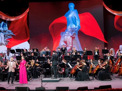 NSND Thu Hiền: “Với mỗi giai điệu ngợi ca đất nước, tôi đều hát bằng cả trái tim”