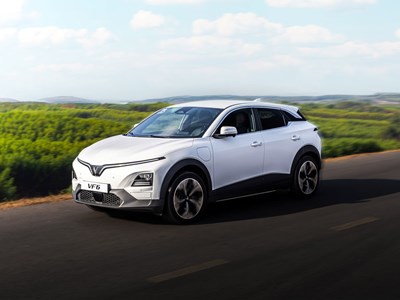 VinFast tung ưu đãi “hạng Kim cương” cho toàn dân mua ô tô điện