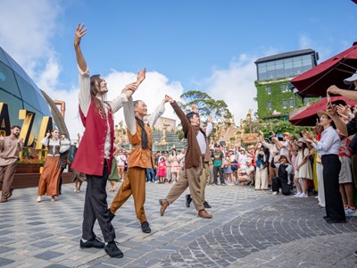 Đạo diễn vũ đạo của MV Bắc Bling dàn dựng show diễn “siêu hot” tại Ba Na Hills