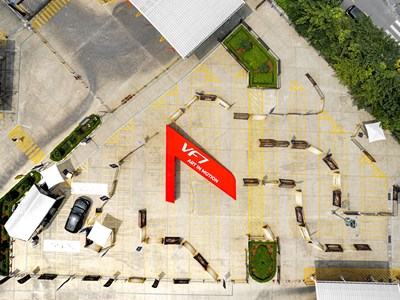Khách Việt “mê mệt” VinFast VF 7 sau khi trải nghiệm sa hình đặc biệt