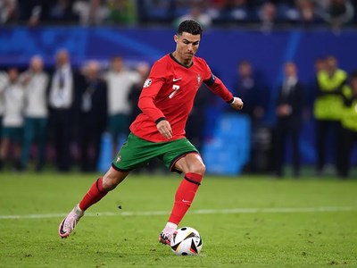 Ronaldo hay Djokovic vượt qua giới hạn sinh học bằng cách nào?