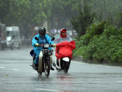 Dự báo thời tiết 19.8: Hà Nội mưa dông, Đông Bắc Bộ gió mạnh