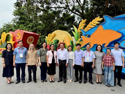 Bộ trưởng Nguyễn Văn Hùng kiểm tra công tác chuẩn bị xe mô hình phục vụ Lễ diễu binh, diễu hành kỷ niệm 80 năm Quốc khánh