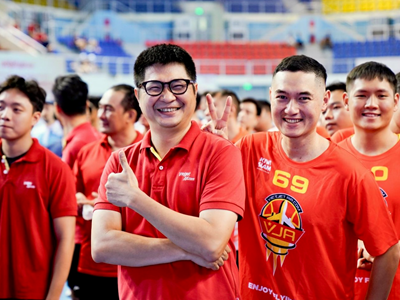 Gần 600 “chiến binh bầu trời” Vietjet tranh tài thể thao và hành động vì môi trường biển