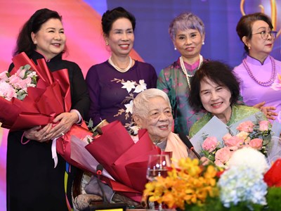 “Áo dài Việt Nam - Di sản trường tồn”: Câu chuyện từ niềm tự hào đến khát vọng lan tỏa