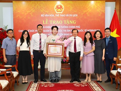 Đằng sau vinh quang Intervision 2025: Trái ngọt từ sự khổ luyện và sáng tạo của Đức Phúc và ê-kíp
