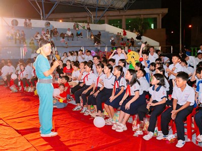 Đêm Hội Trăng Rằm 2025 – Tết Trung Thu ấm áp cho thiếu nhi ngành VHTTDL Đồng Nai