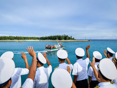“Bầu Hiển” ủng hộ 5 tỉ đồng để cùng phủ xanh đặc khu Trường Sa của Tổ quốc