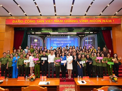 “Em Xinh – Say Hi” giao lưu cùng 500 nữ chiến sĩ Công an Nhân dân: Tôn vinh vẻ đẹp, bản lĩnh và lòng nhân ái của phụ nữ Việt