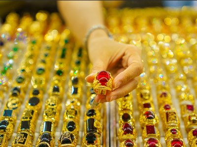 Giá vàng hôm nay 24.10: Tăng trở lại sau hai phiên lao dốc