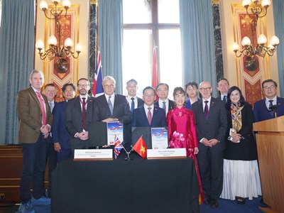 Vietjet ký hợp đồng mua 100 tàu bay A321neo với Airbus, củng cố quan hệ Đối tác Chiến lược Toàn diện Việt Nam – Vương quốc Anh